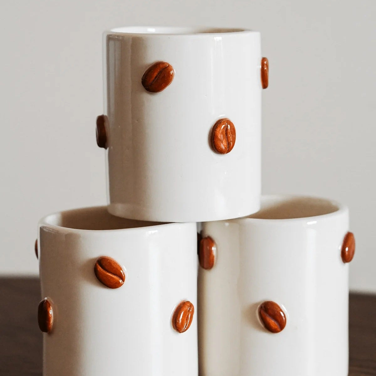THE COFFEE BEAN CERAMIC MUG