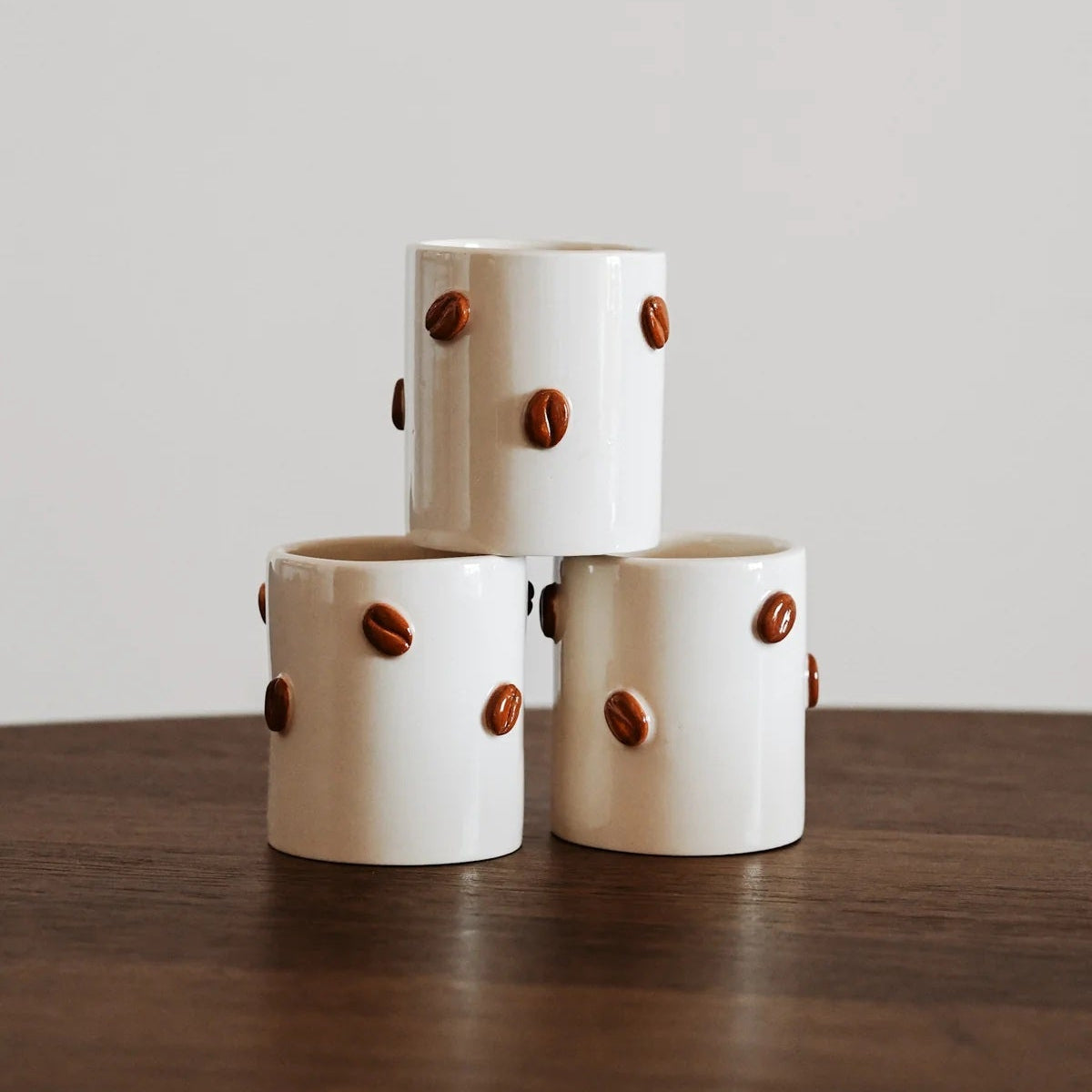 THE COFFEE BEAN CERAMIC MUG
