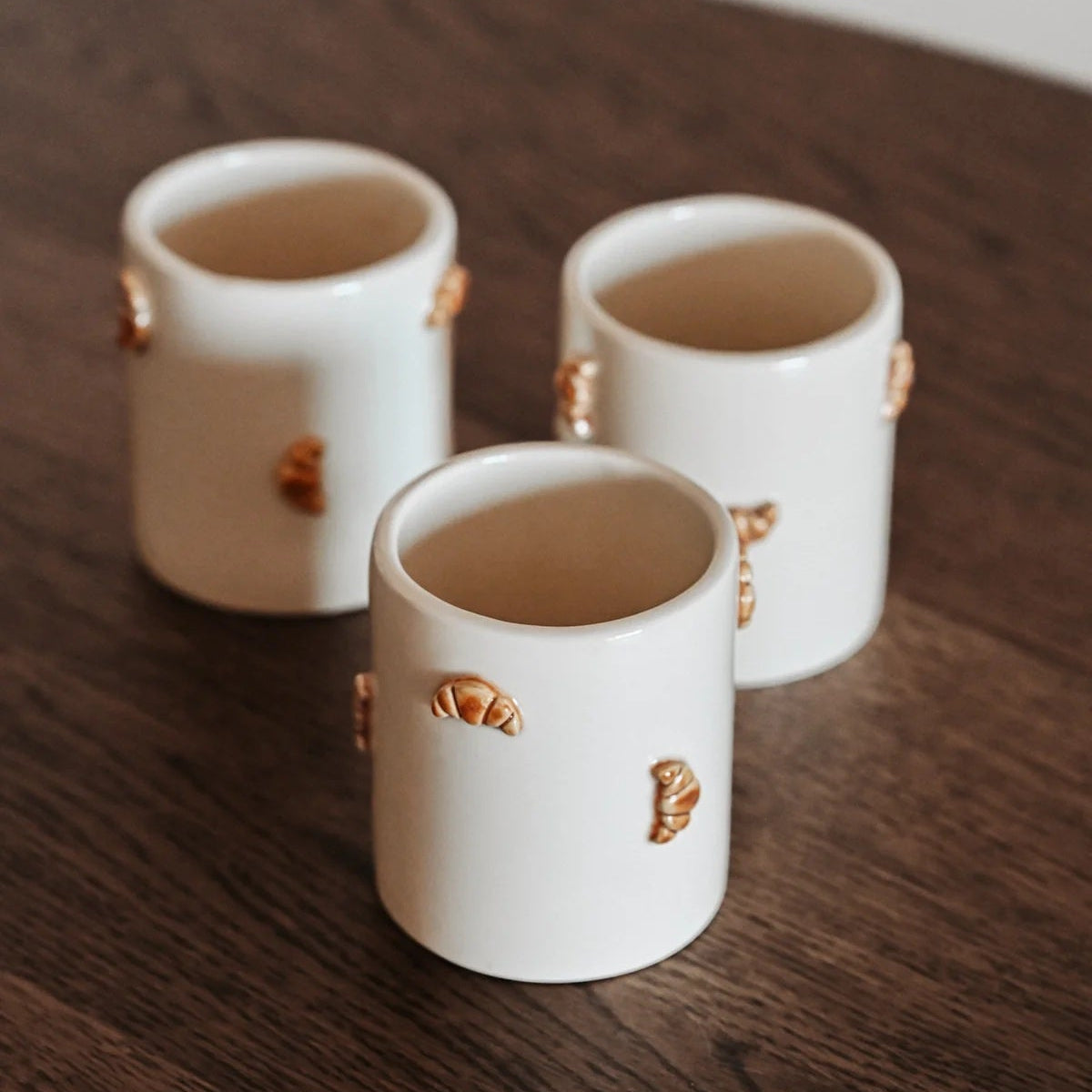 THE CROISSANT CERAMIC MUG