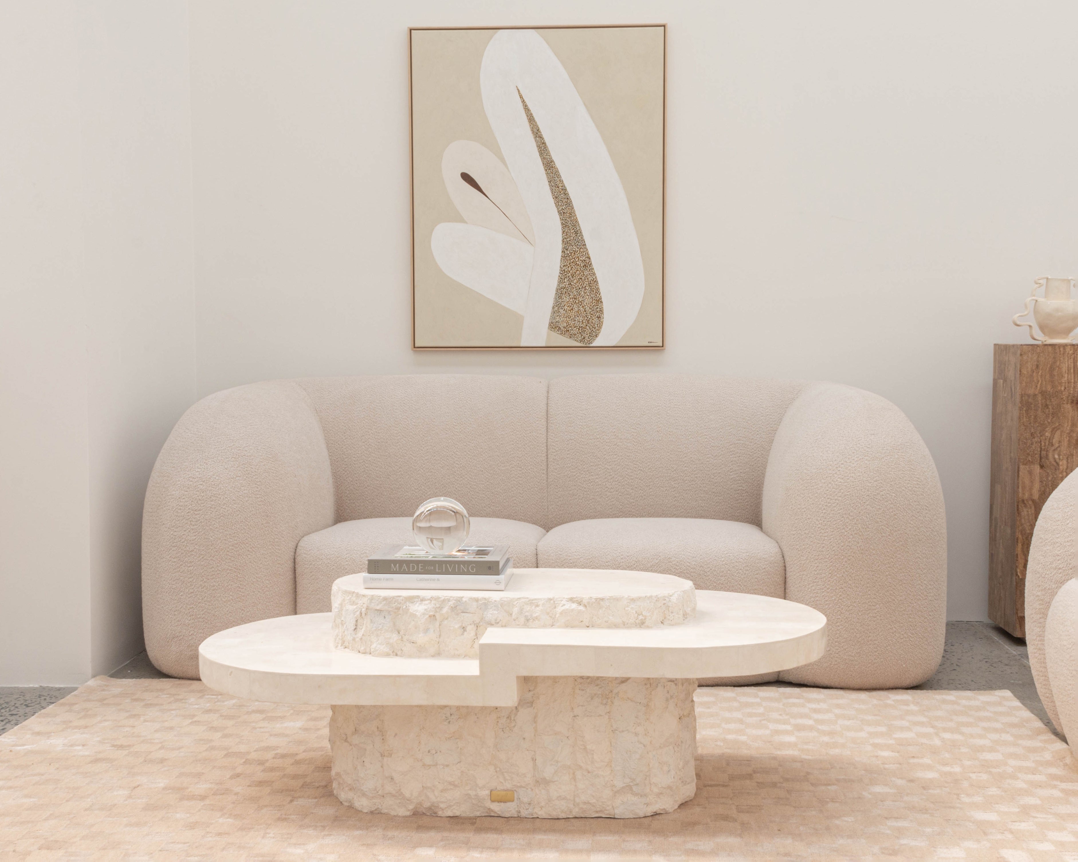 ARENA COFFEE TABLE ⁓ EN GOLD