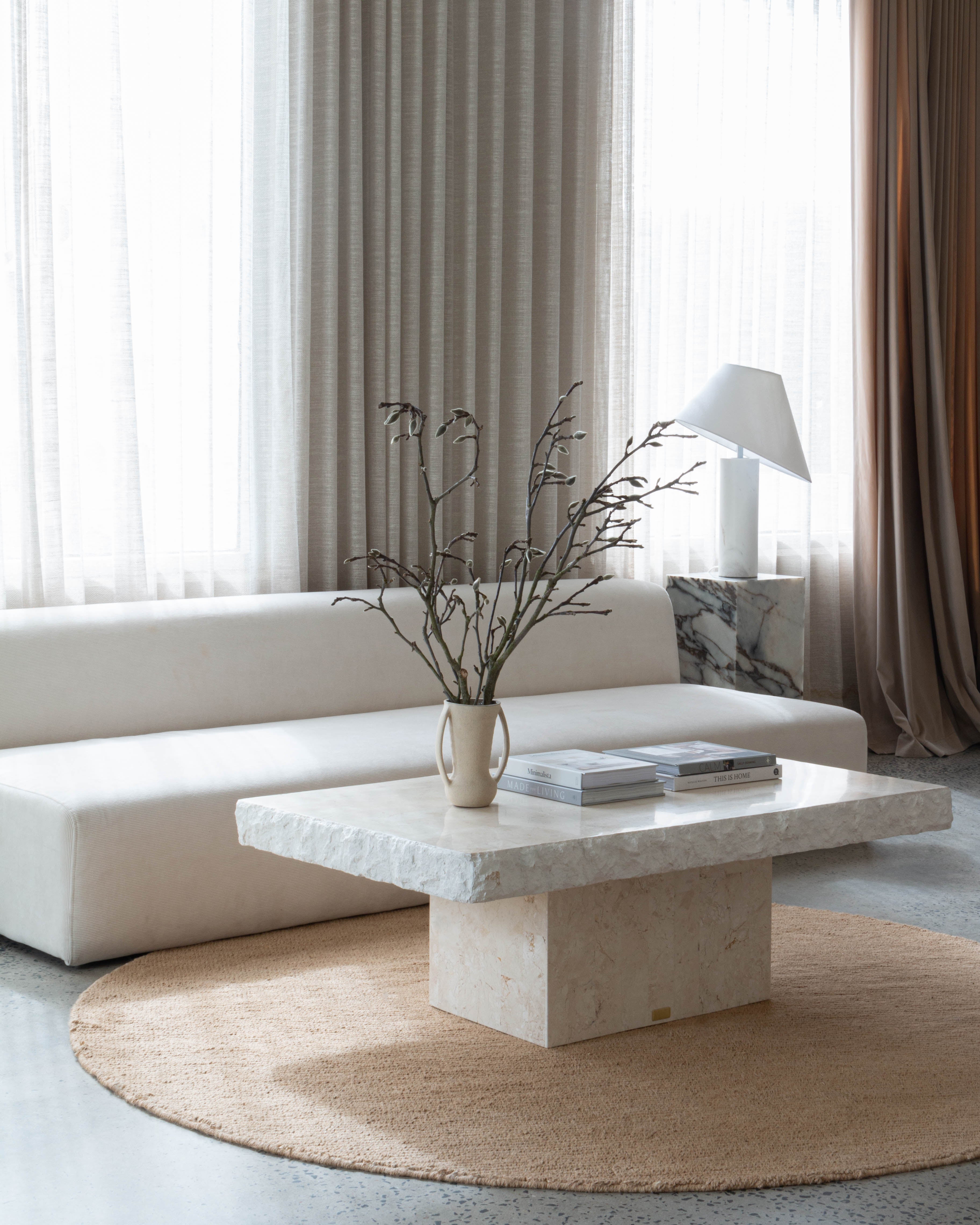 LA VIA COFFEE TABLE ⁓ EN GOLD