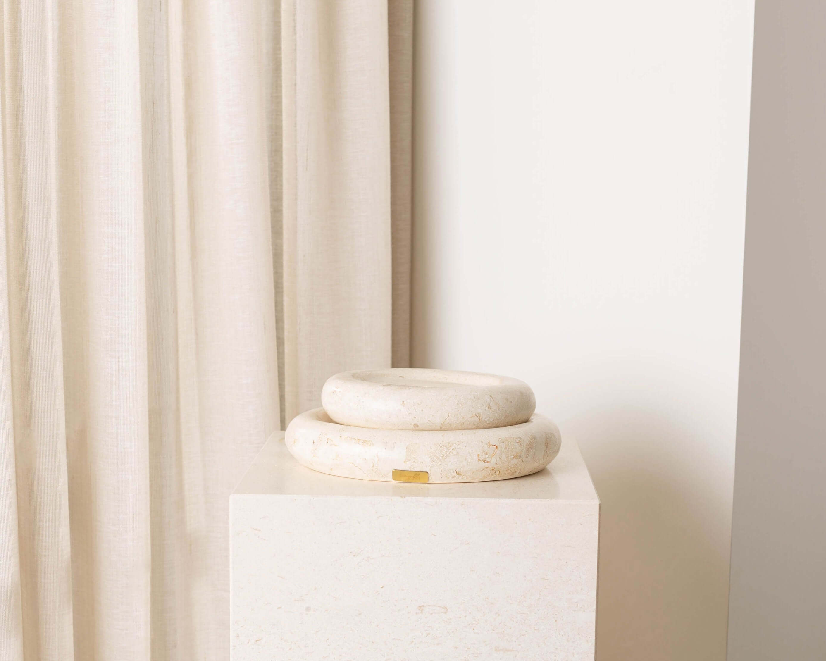 LILO CATCH-ALL, NATURAL WHITE LARGE ~ EN GOLD
