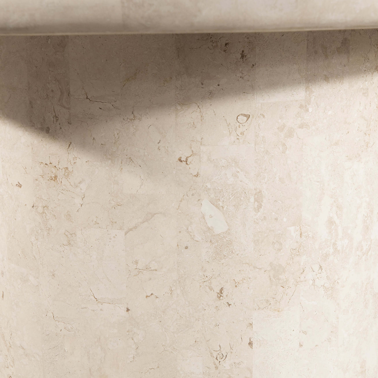 PARADIS ROUND DINING TABLE | SPANISH BEIGE MARBLE ⁓ EN GOLD