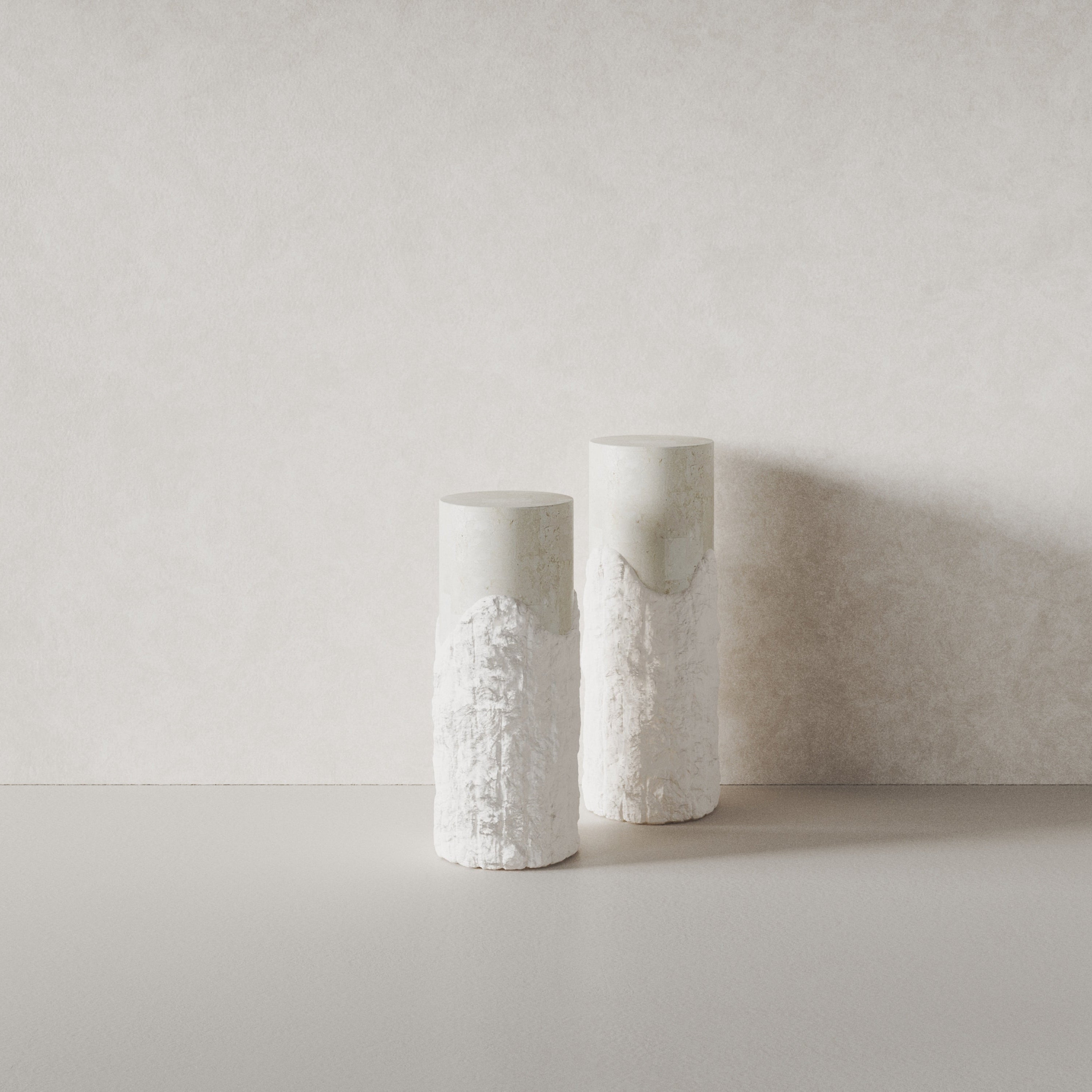 PILA PLINTHS ⁓ EN GOLD