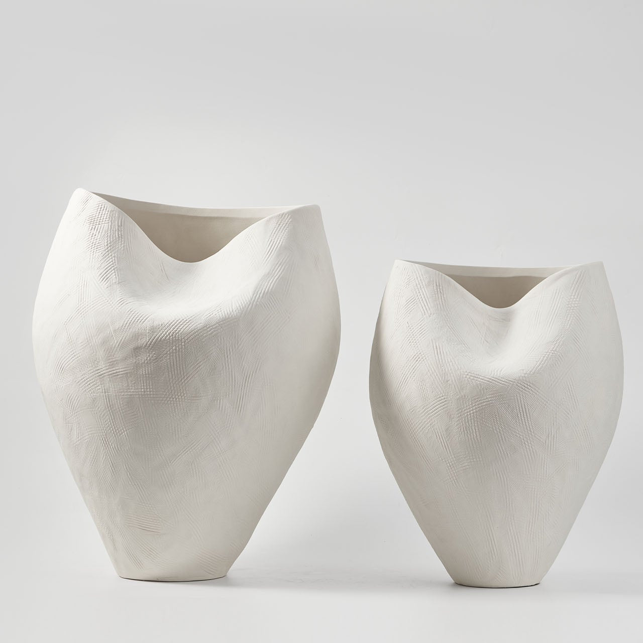 MOULE VASE IVORY ~ LARGE
