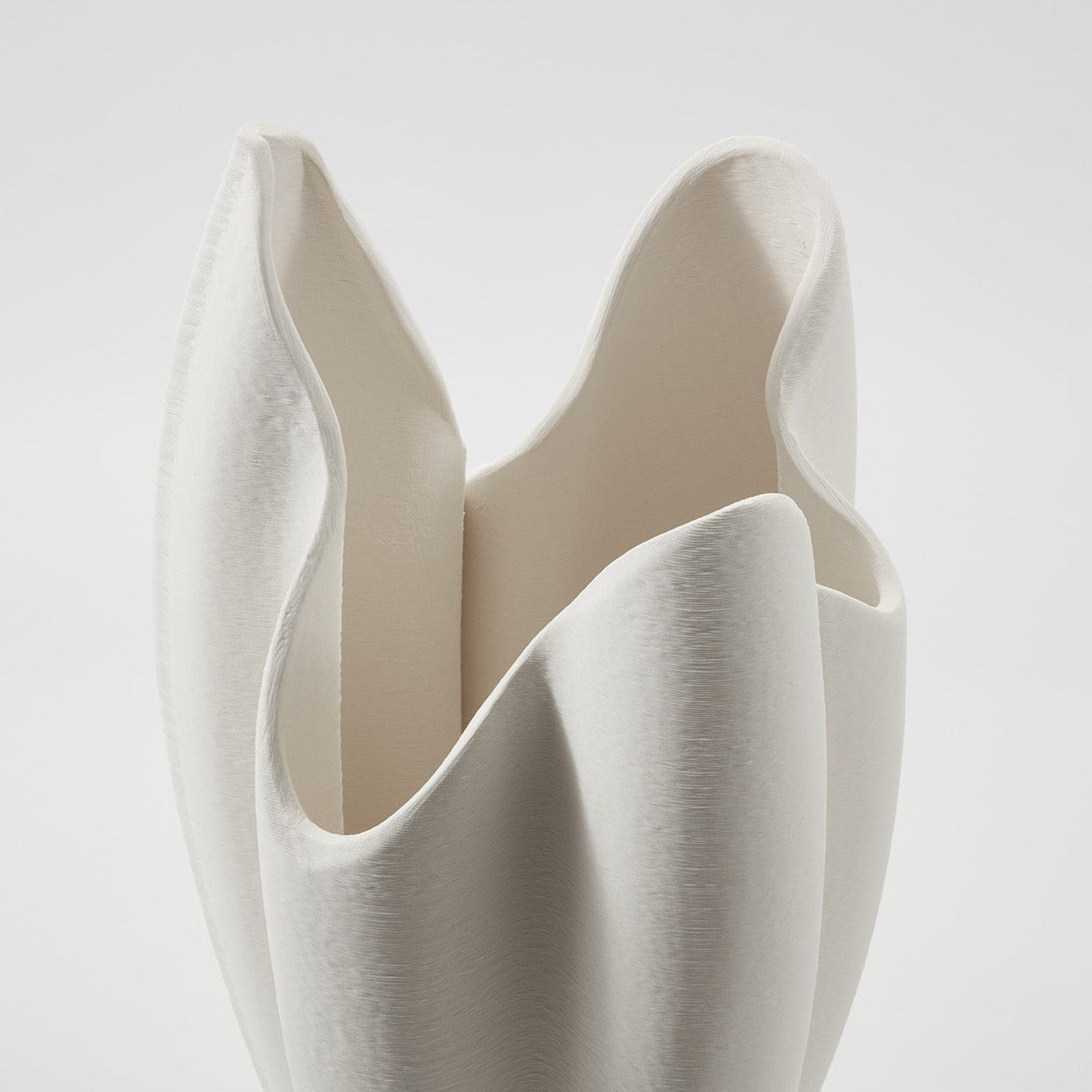BLOOM VASE IVORY - LARGE