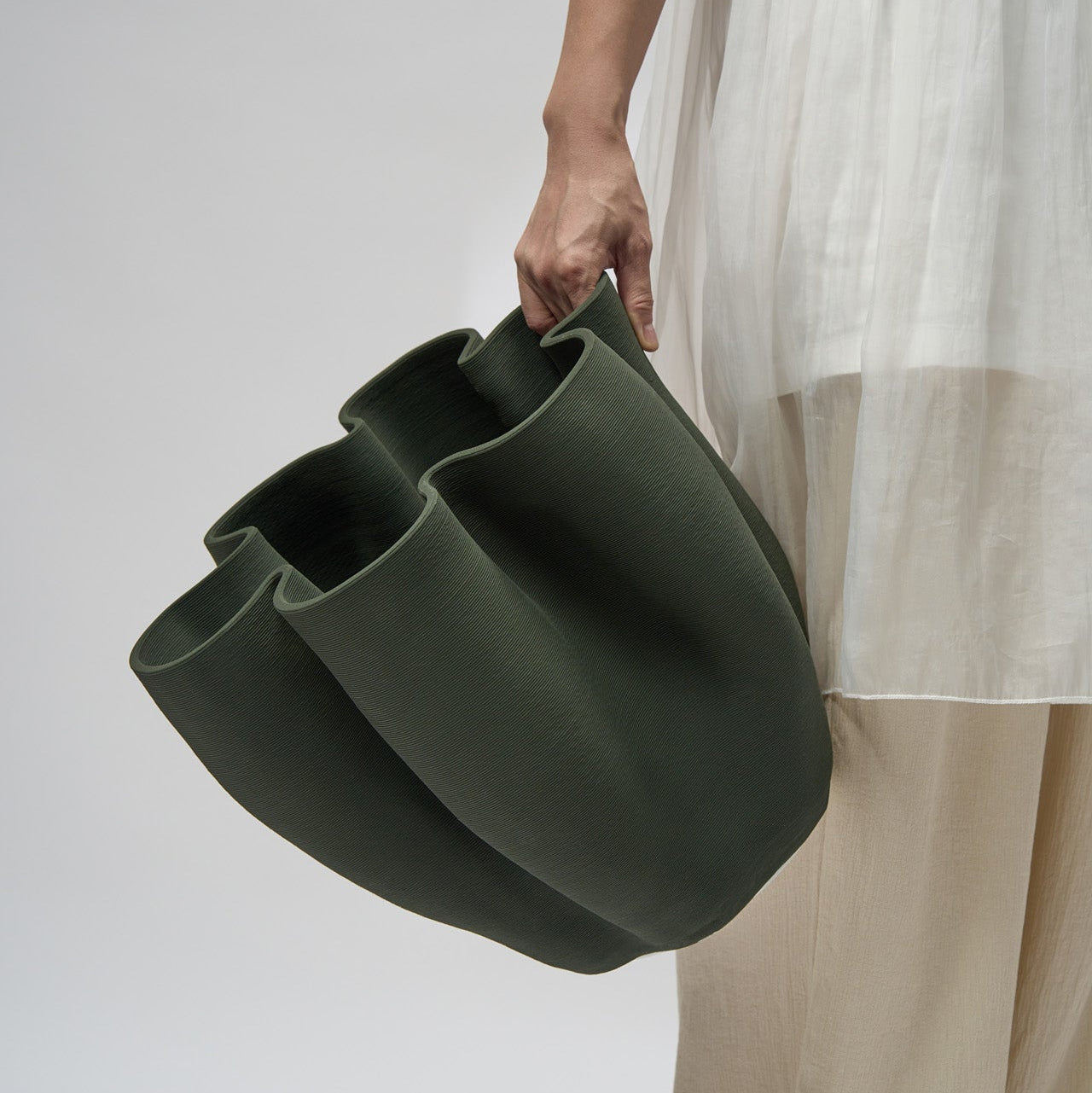 BOHEME VASE HUNTER GREEN ~ MEDIUM