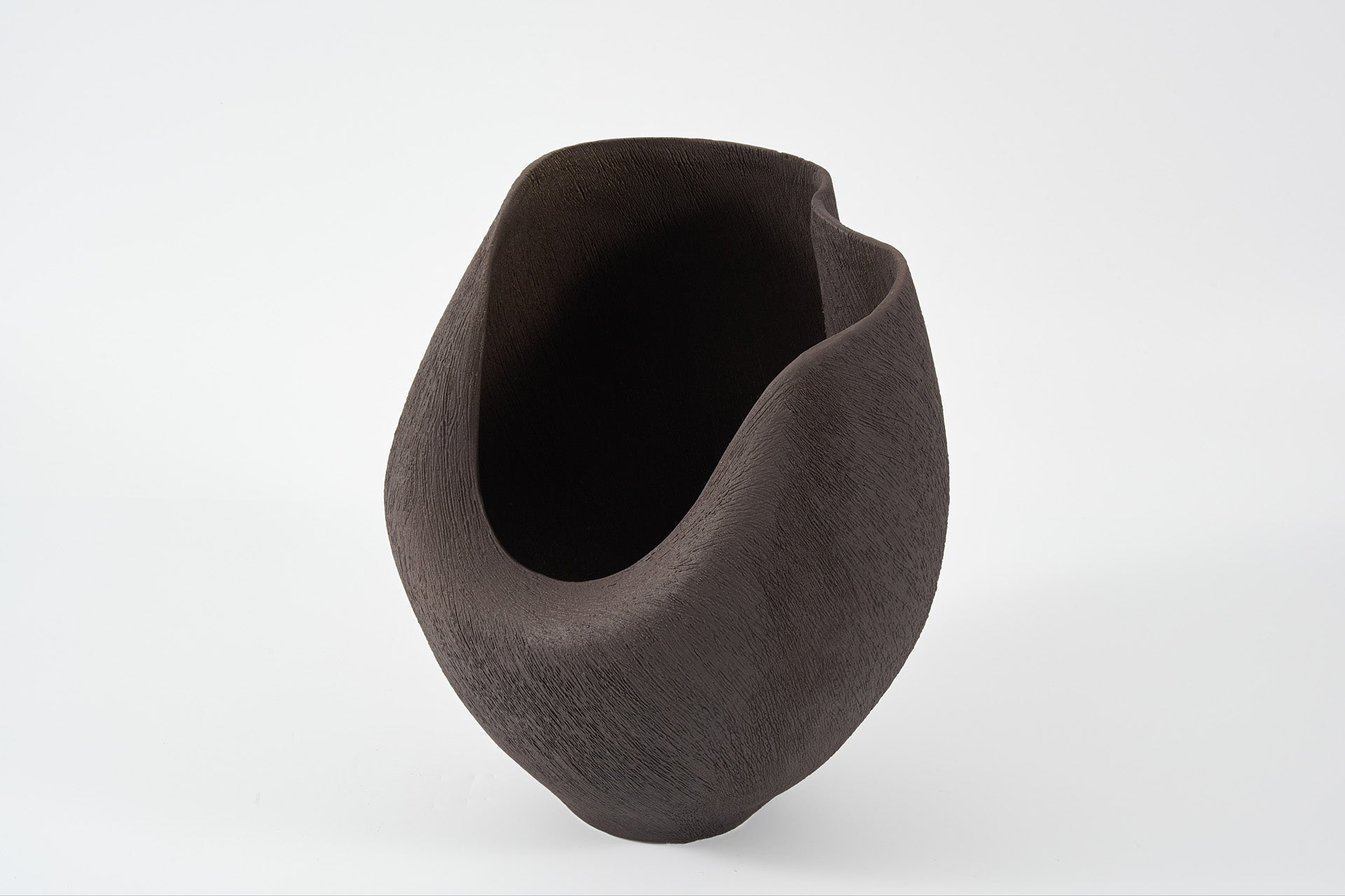 NEBULA DEEP VASE CHOCOLATE BRUSH