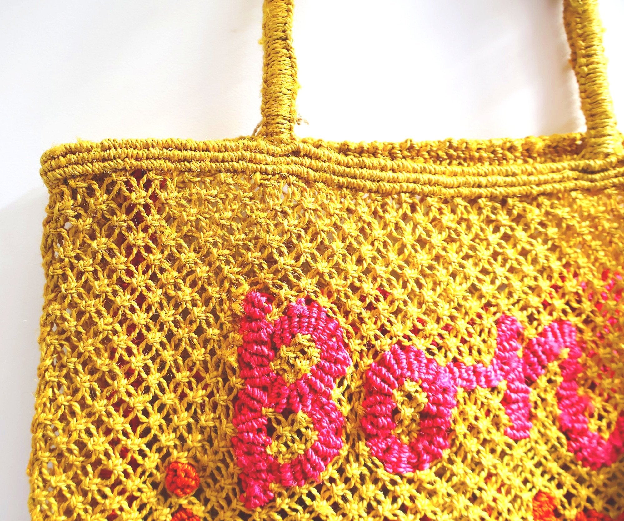 THE JACKSONS LONDON JUTE BAG . BONJOUR . IN YELLOW WITH PINK/GINGER