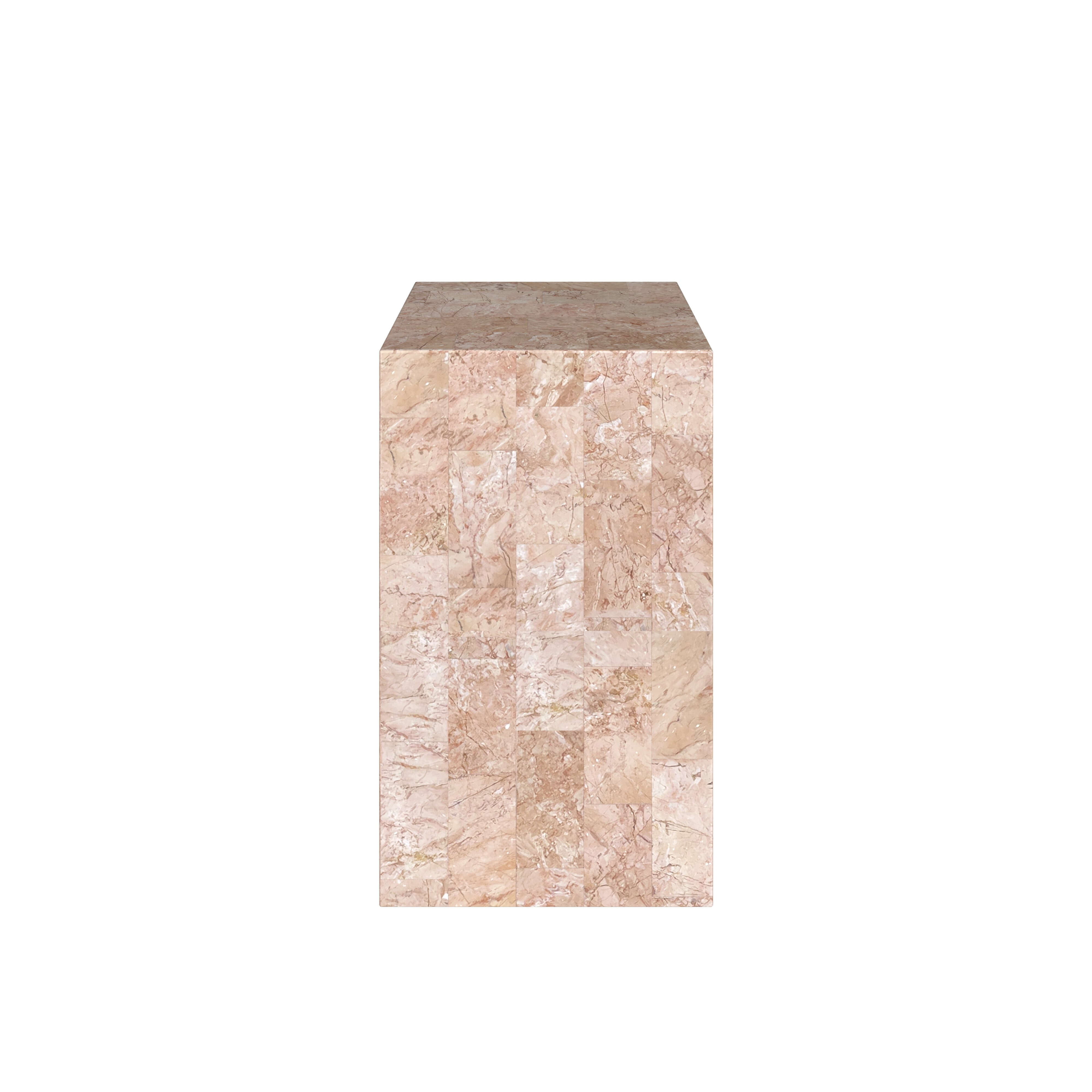 ROSE STONE PLINTH ⁓ EN GOLD