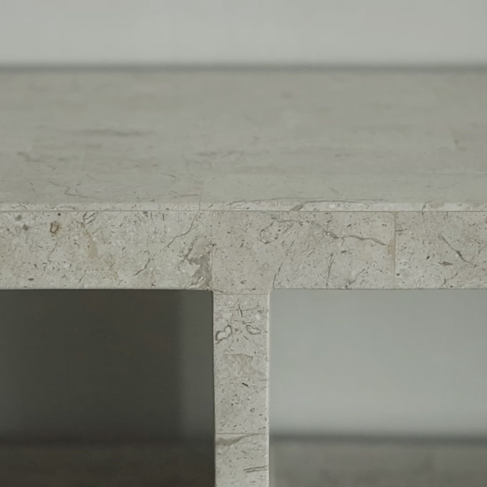 SABLE ENTERTAINMENT UNIT | NATURAL WHITE STONE ~ EN GOLD