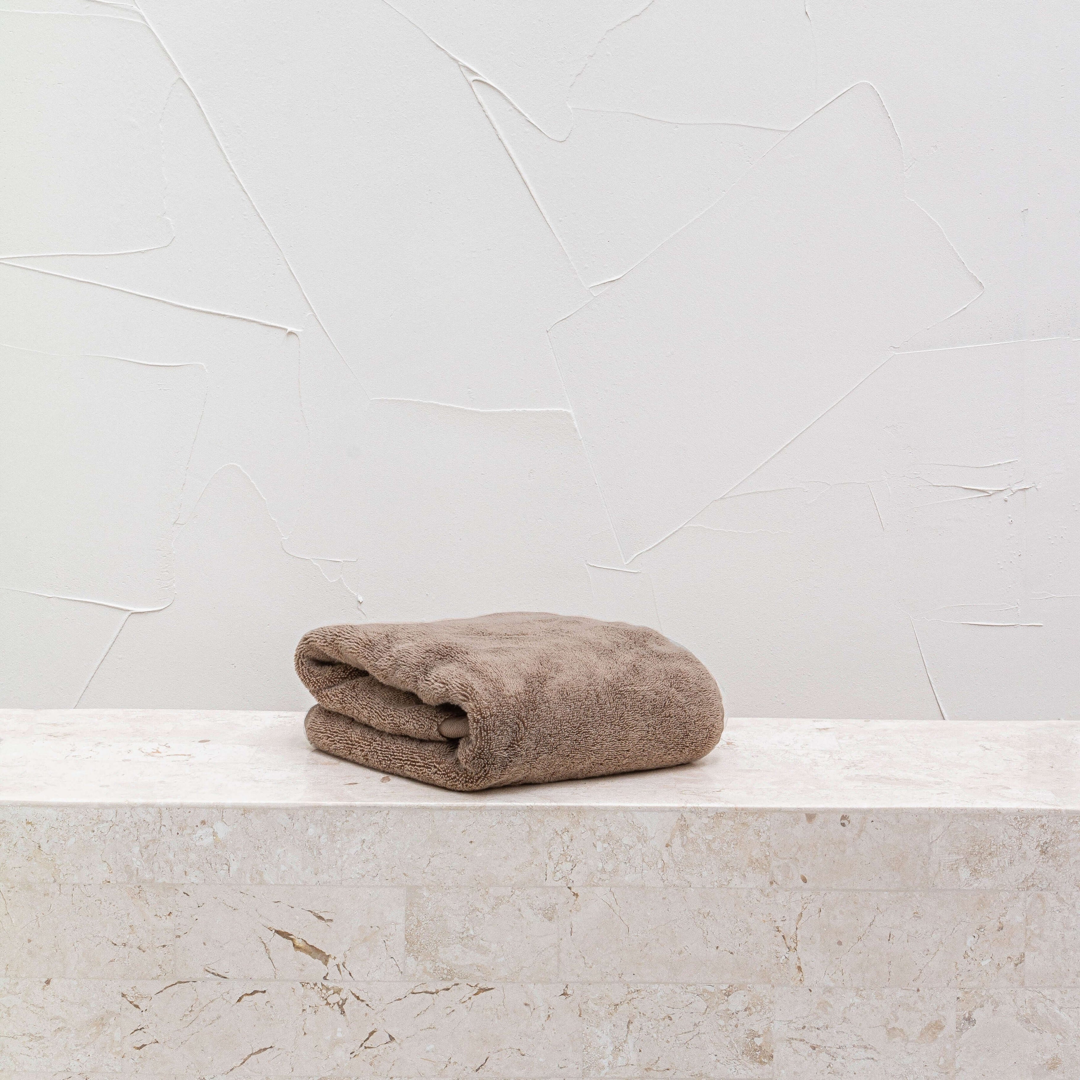 HAND TOWEL, SAND ~ ENGOLD ~ YOLI