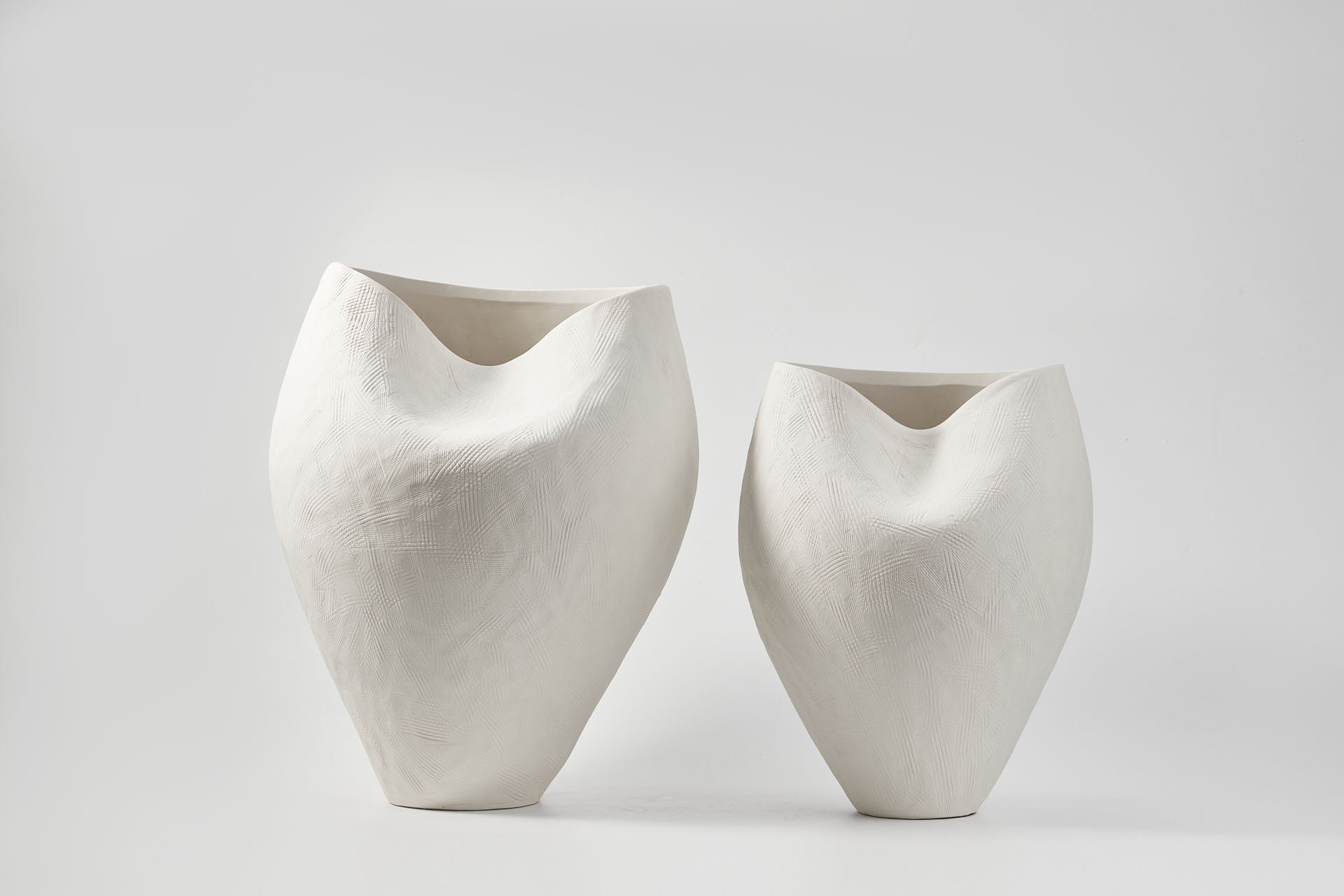 MOULE VASE IVORY ~ LARGE