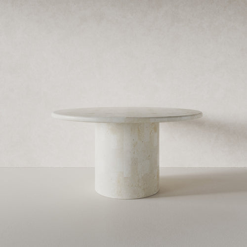 PARADIS ROUND DINING TABLE | NATURAL WHITE FOSSIL ⁓ EN GOLD