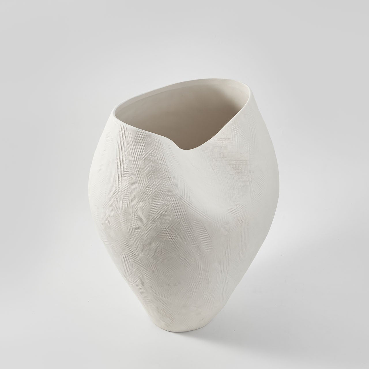 MOULE VASE IVORY ~ LARGE