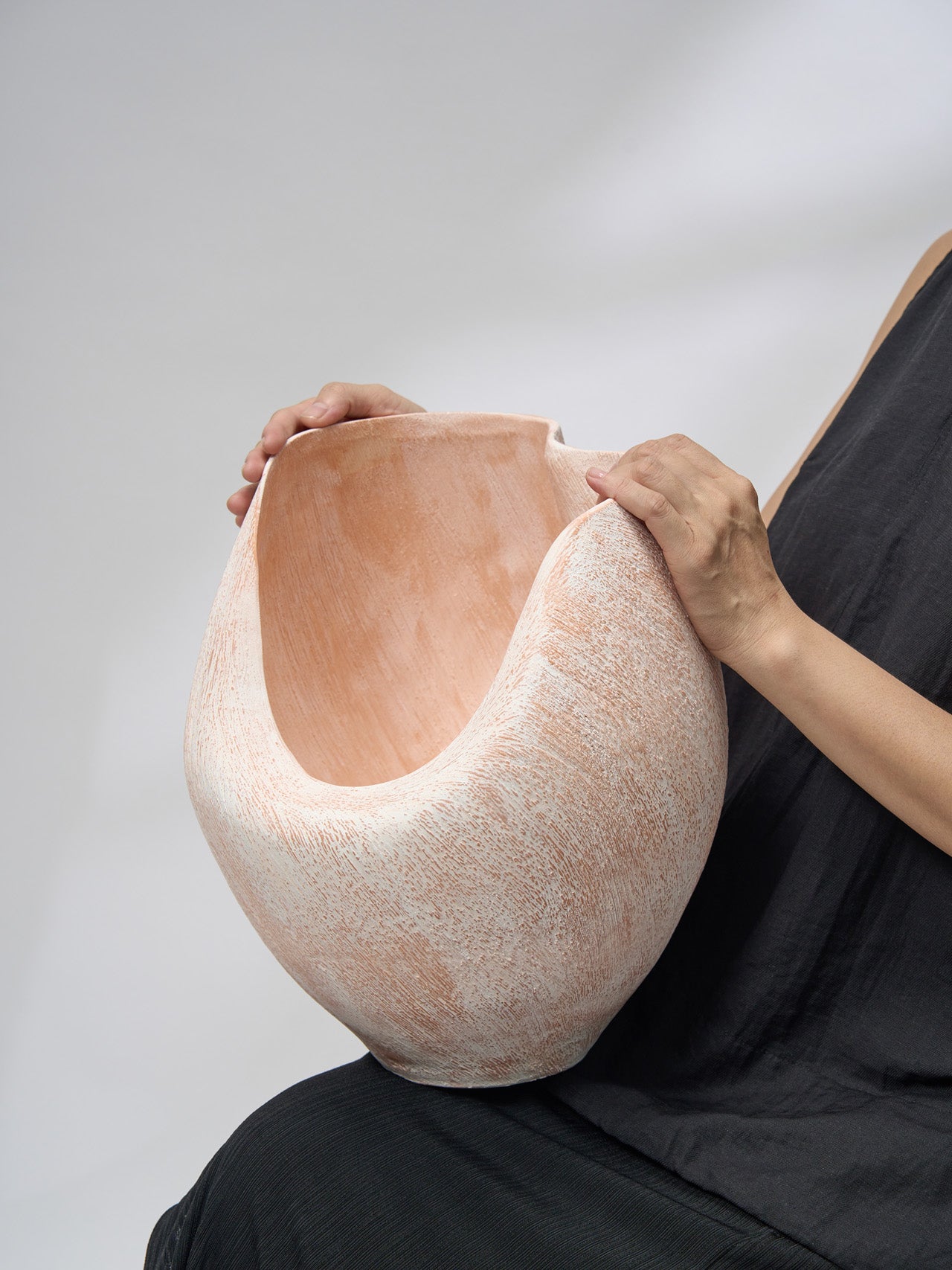 NEBULA DEEP VASE SALMON BRUSH